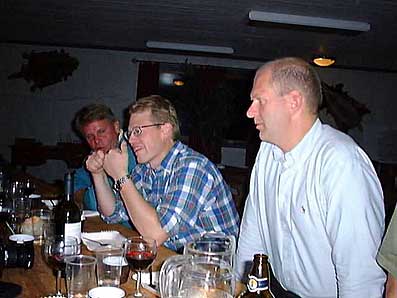 image/kick-off-sep-2001-05.jpg, 20K
